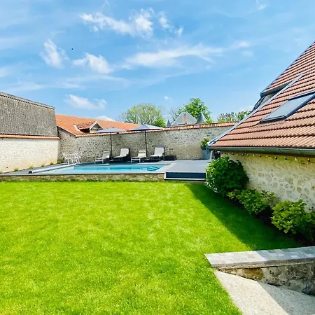 Apartment D'hotes Avec Piscine « le Clos N°6 » Cormicy